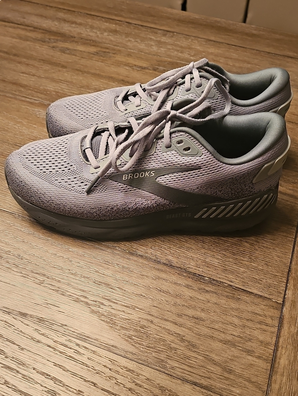Brooks men's Running Shoes - Gray